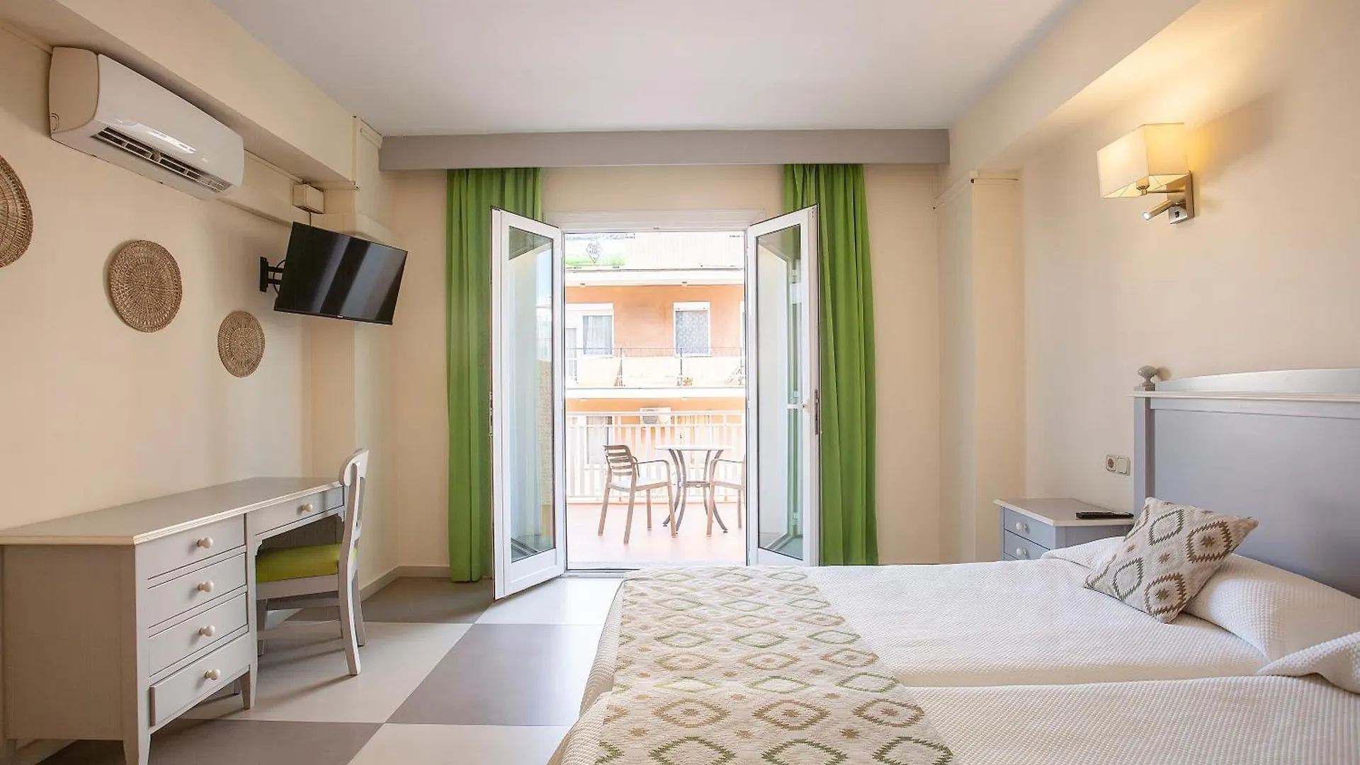 Hotel Playa Sol El Arenal  Spain