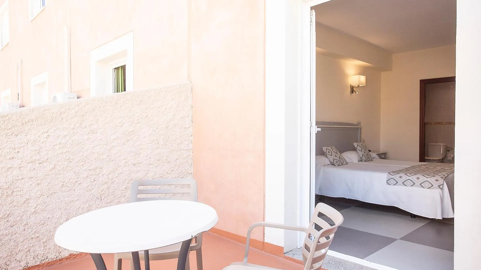 Hotel Playa Sol El Arenal  2*, El Arenal (Mallorca) Spain